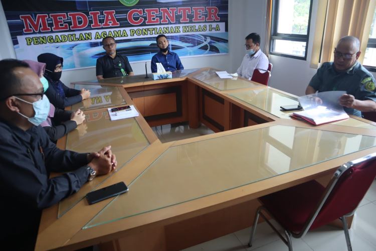 lbh-syaikh-tandatangani-mou-posbakum-pa-pontianak-tahun-2021